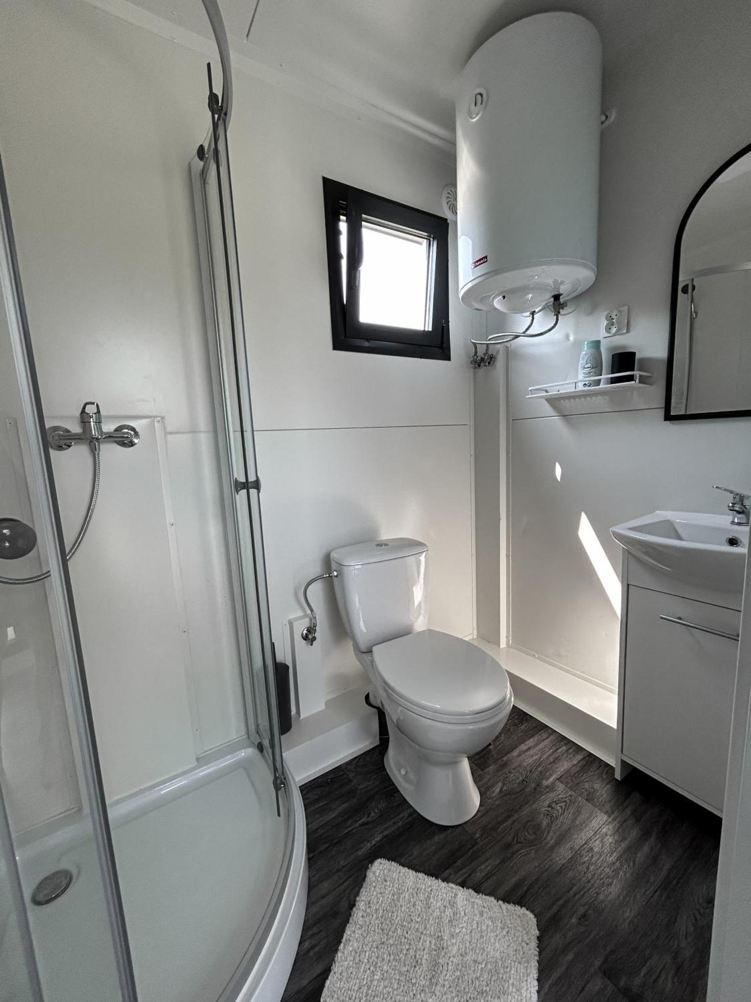 Tiny House Mezi Sklepy Apartment Kobyli Exterior photo