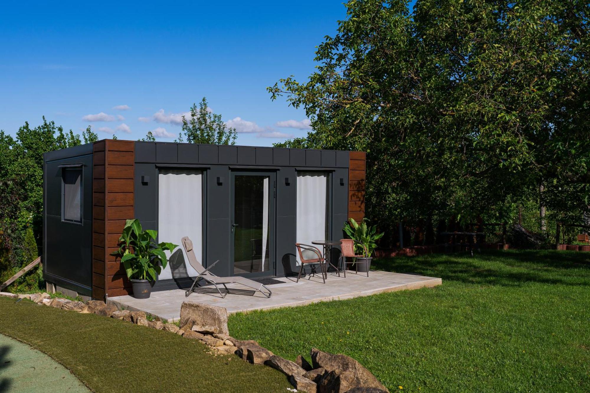 Tiny House Mezi Sklepy Apartment Kobyli Exterior photo